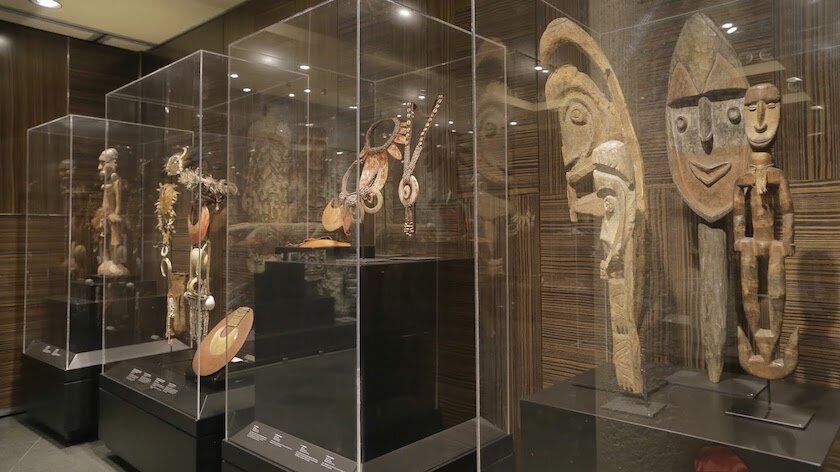 Artículo El Hotel Urban presenta la colección de referencia sobre Papúa Nueva Guinea en Madrid